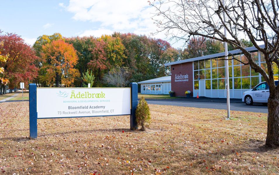 Exterior of the Ädelbrook Academy of Bloomfield building