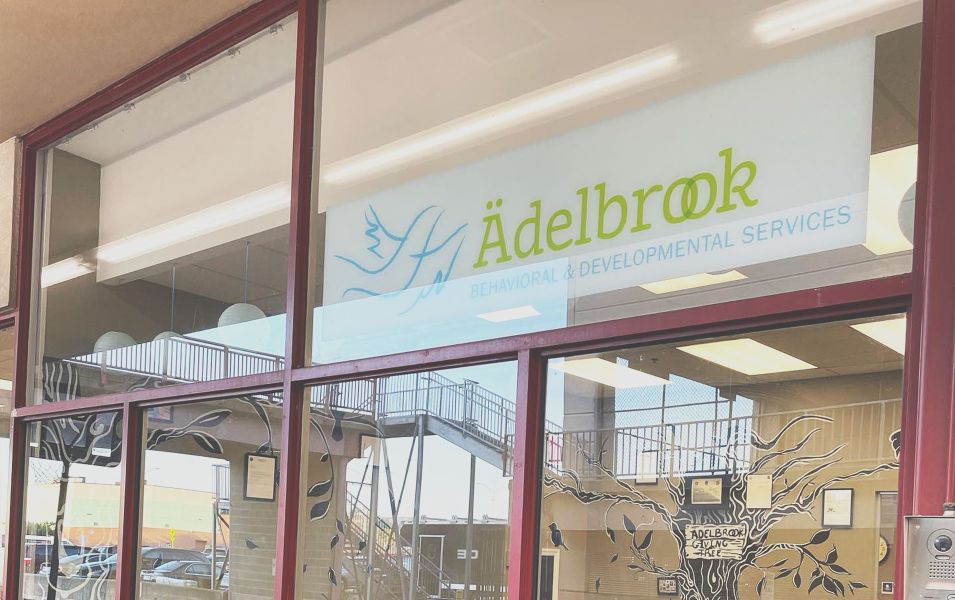 Exterior of the Ädelbrook Transitional Academy in Middletown building